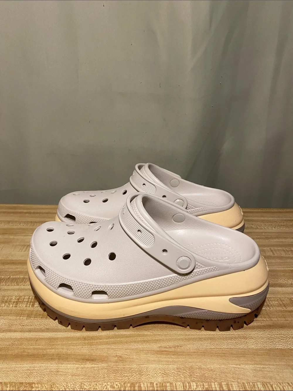 Crocs  Mega Crush Clogs Almond Tint/Muti Color Vegan Construction  M 9/W 11